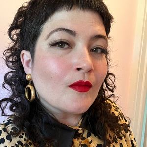 Meet your Posher, Allison